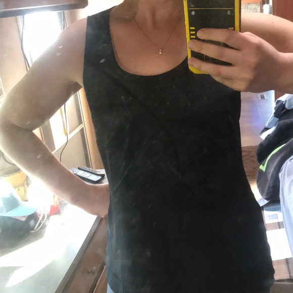 2 for $25💃🏻Le chateau top medium - Picture 1 of 3